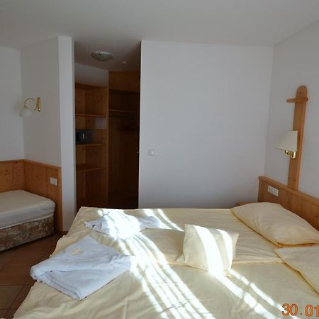 Appartement Hotel Sonneck Konigsleiten Habitación foto